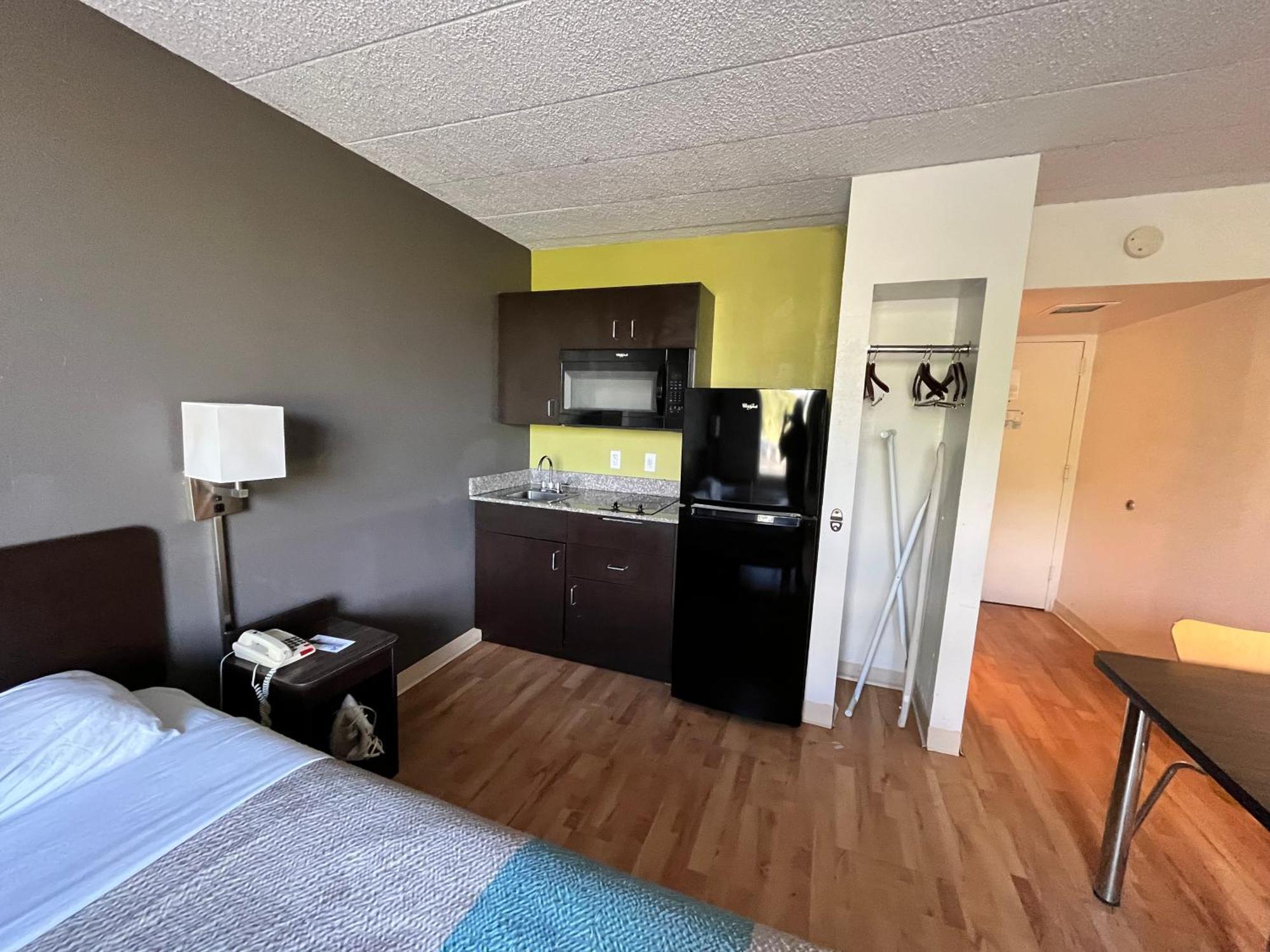 Studio 6 Suites Clarion, Pa Exterior photo